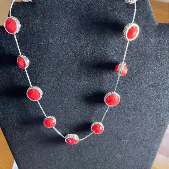 Necklace and earrings set - Picture 2 of 5